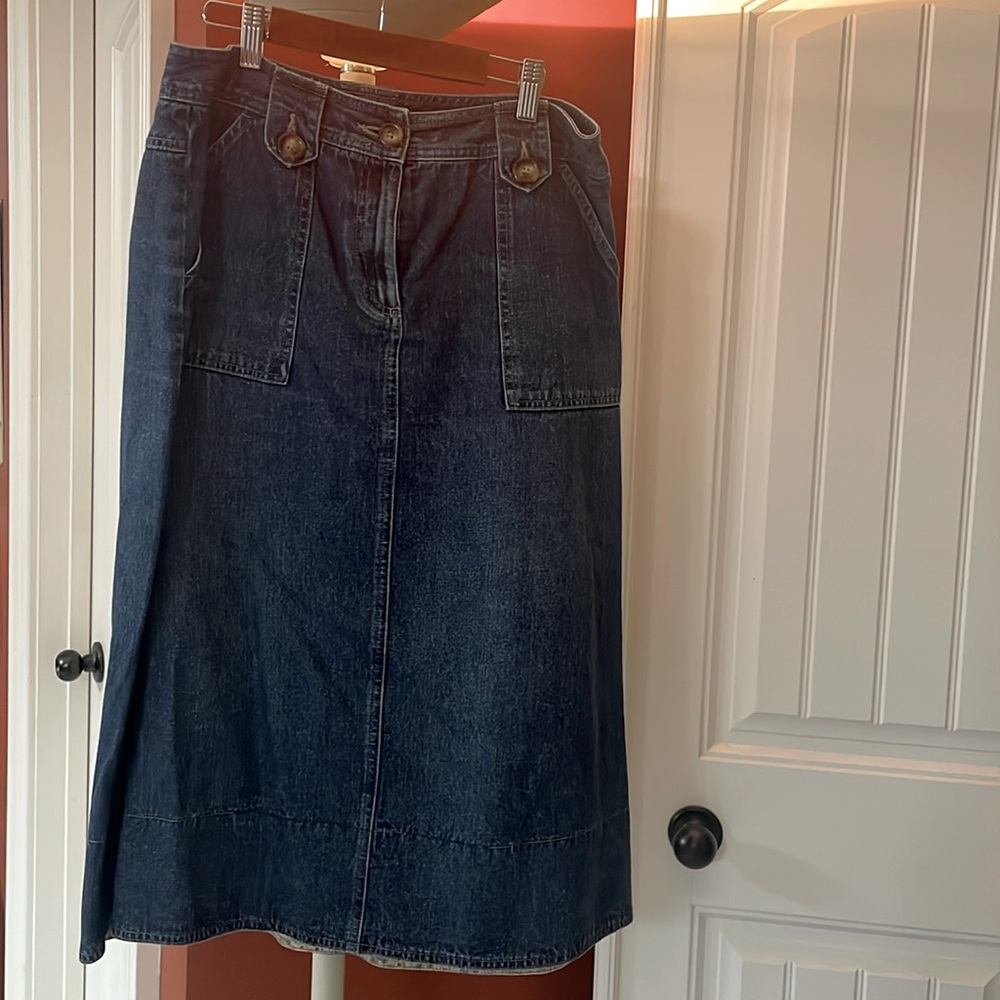 Knee length denim skirt Size 8